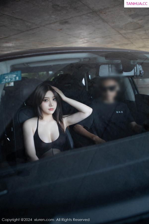 豆瓣酱  [XiuRen]高清写真图 2024.06.14 No.8708 豆瓣酱 黑丝美腿第53张图片